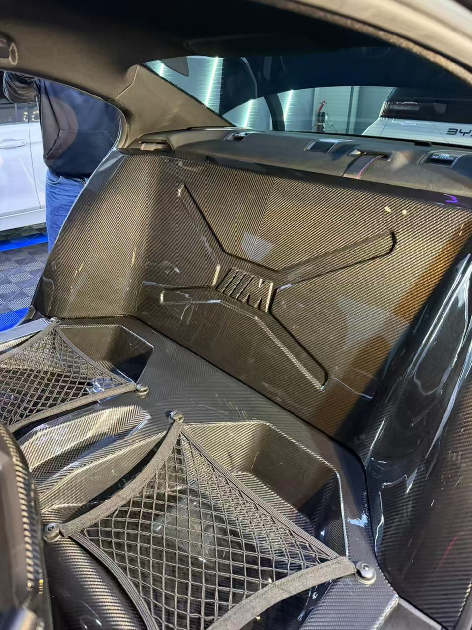 G8X bmw back seat delete